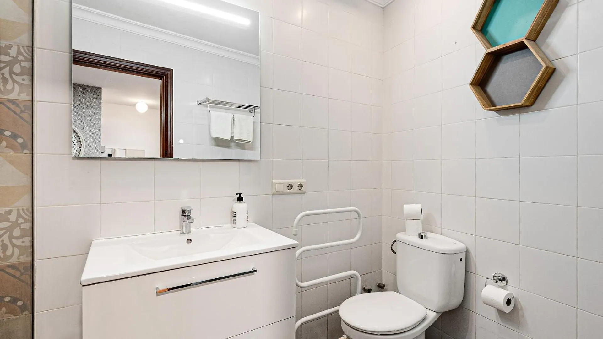 Urbanchicmalaga 2Bedroom Oasis In Historic Malaga Centre Spain