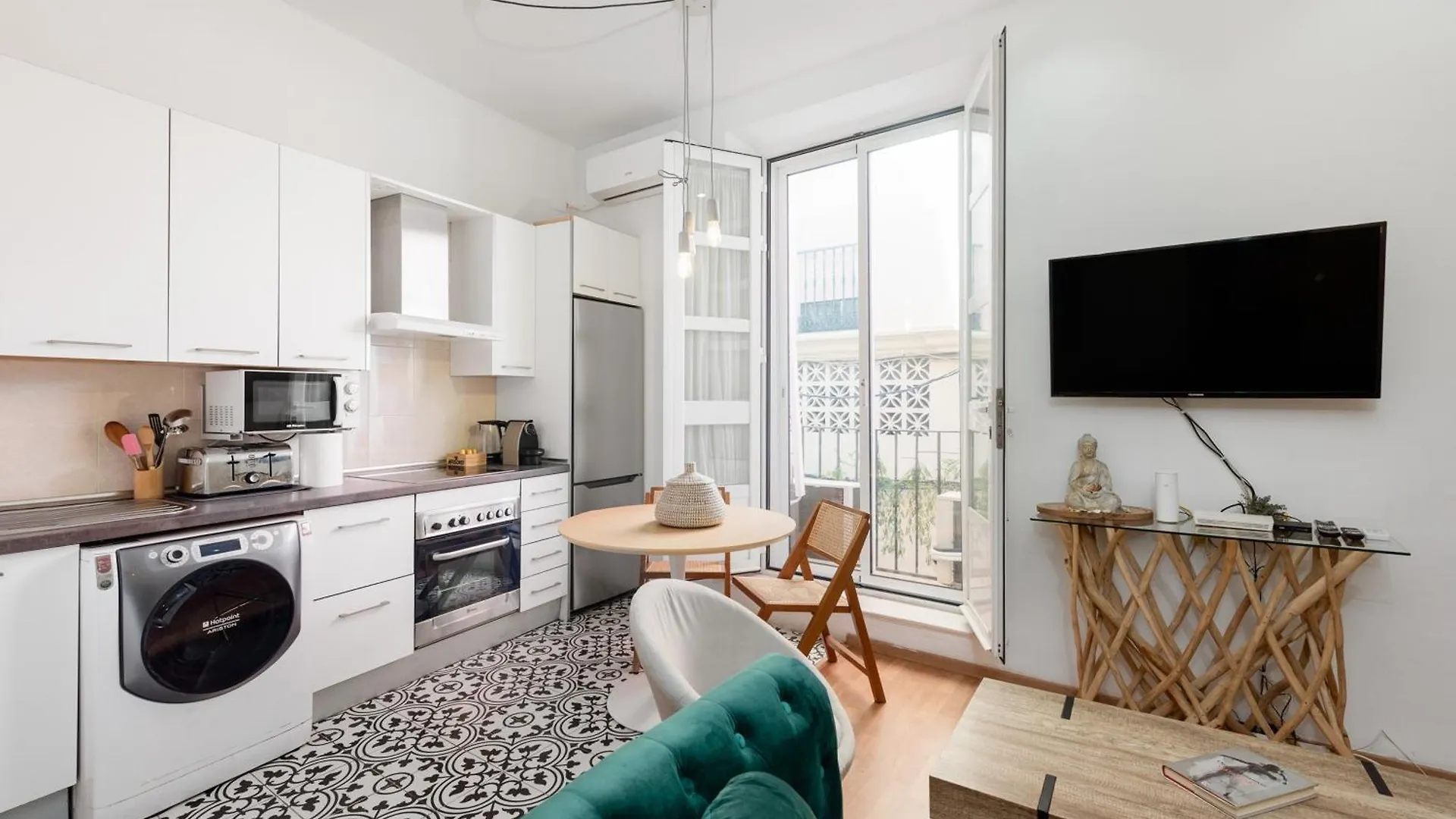 Urbanchicmalaga 2Bedroom Oasis In Historic Malaga Centre Spain